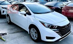 نيسان فيرسا